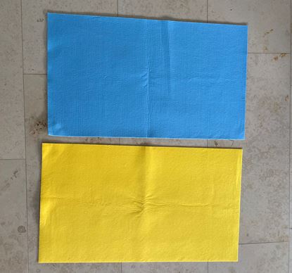Bild von 2 Stück Bastelfilz 90x 52cm ca. 3-4mm dick